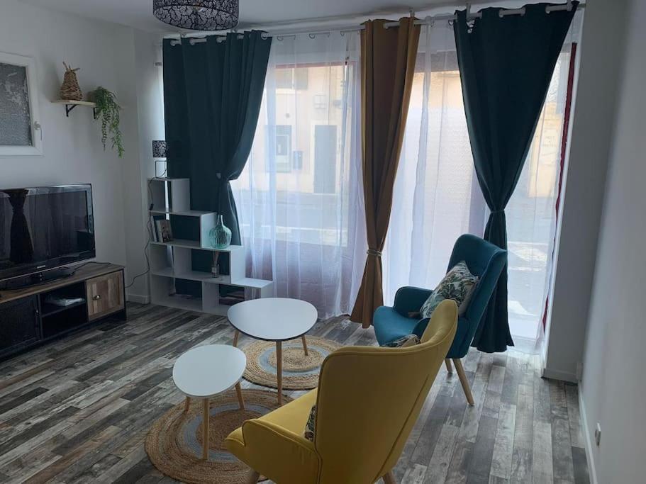 Appartement Avec Cours Gien Εξωτερικό φωτογραφία
